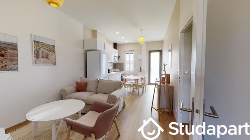 Chambre - 13 m² - 1 pièce