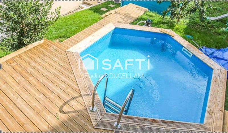 Maison - 94 m² - 5 pièces