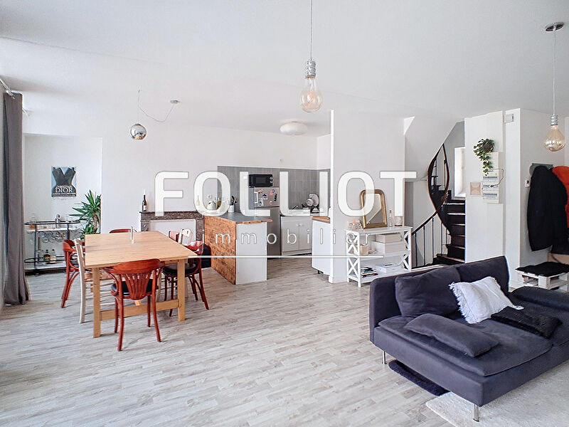 Appartement - 128 m² - 7 pièces