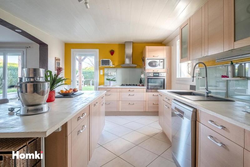 Maison - 171 m² - 6 pièces