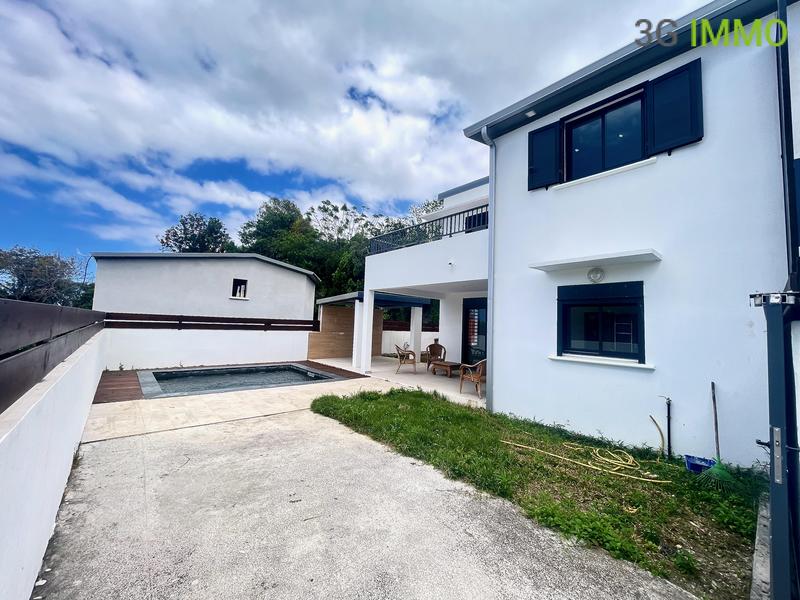 Maison - 101 m² - 8 pièces