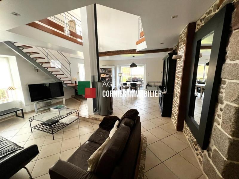 Maison de ville - 181 m² - 6 pièces