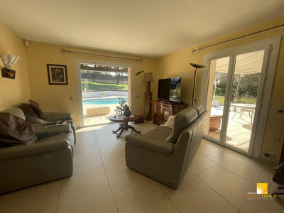 Maison - 177 m² - 5 pièces