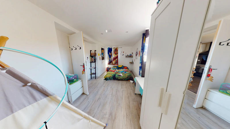 Appartement - 82 m² - 4 pièces