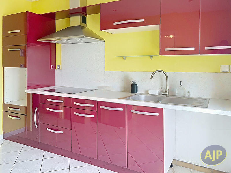 Maison - 102 m² - 4 pièces