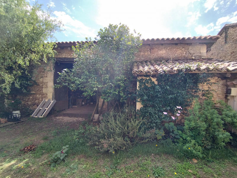 Maison - 230 m² - 8 pièces