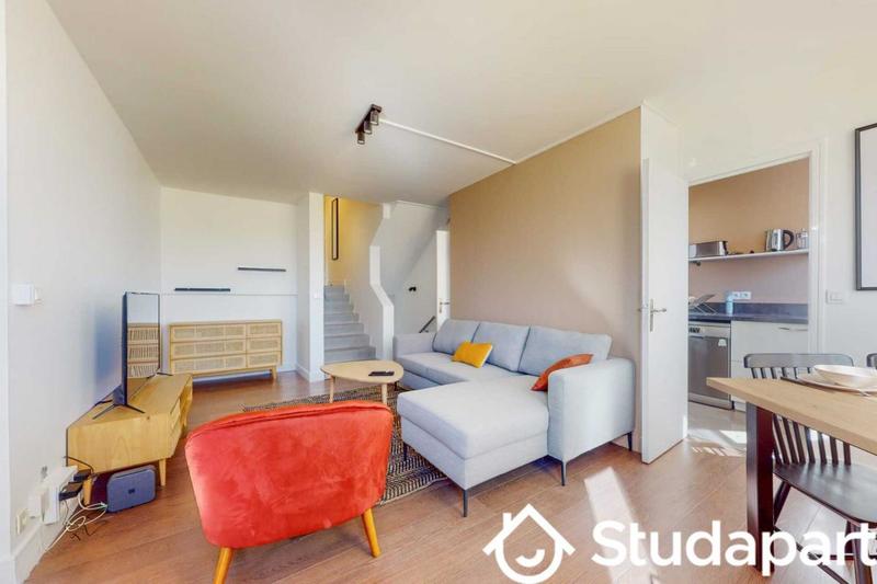 Chambre - 9 m² - 1 pièce