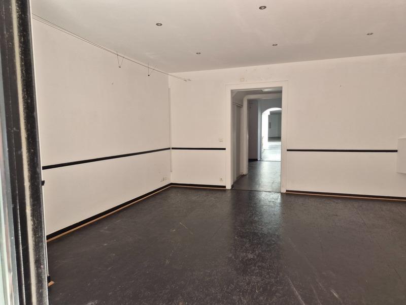 Local commercial - 220 m²