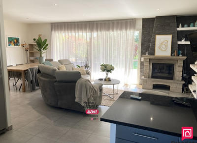 Maison - 161 m² - 7 pièces