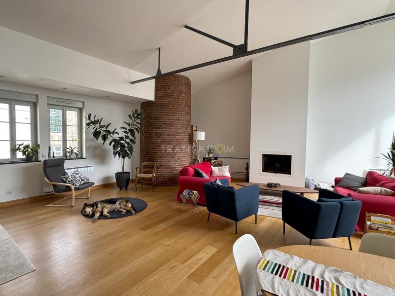 Atelier d'activités - 213 m² - 7 pièces