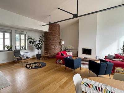 Atelier d'activités - 213 m² - 7 pièces