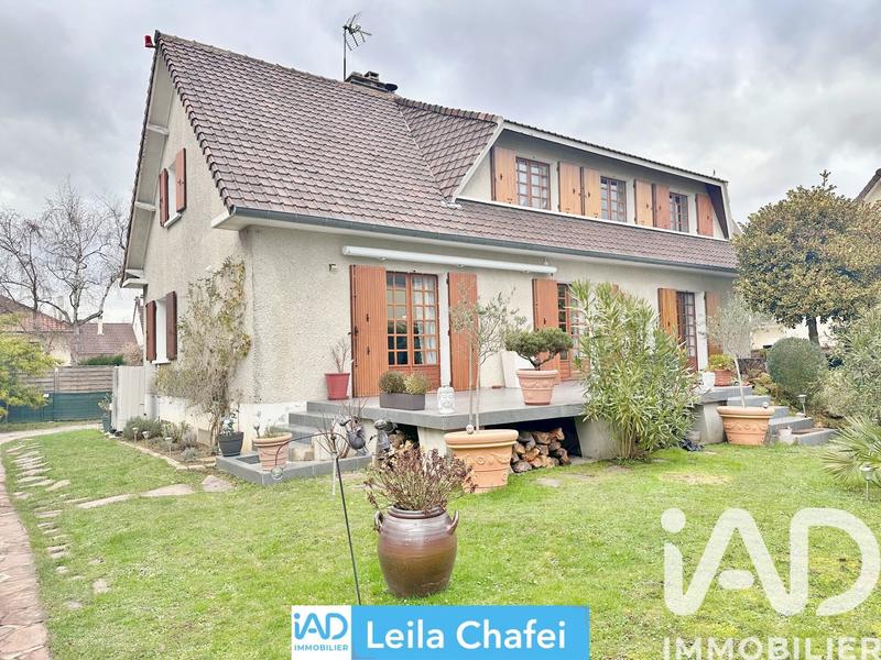 Maison - 155 m² - 8 pièces