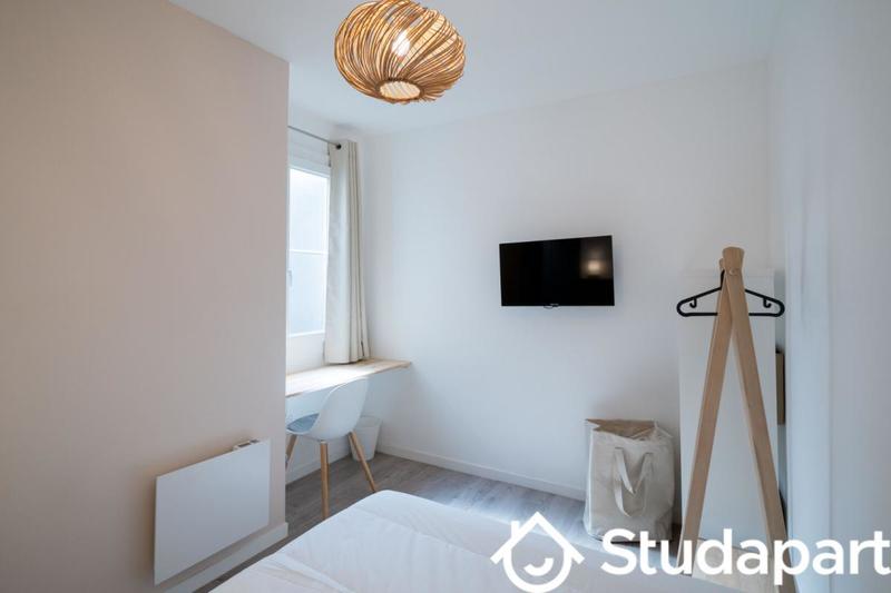 Chambre - 11 m² - 1 pièce