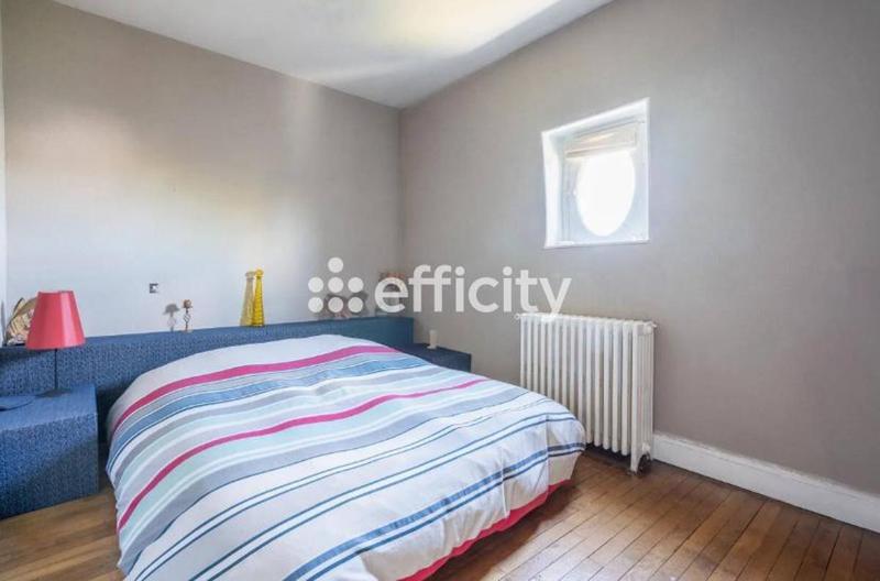 Maison - 176 m² - 7 pièces