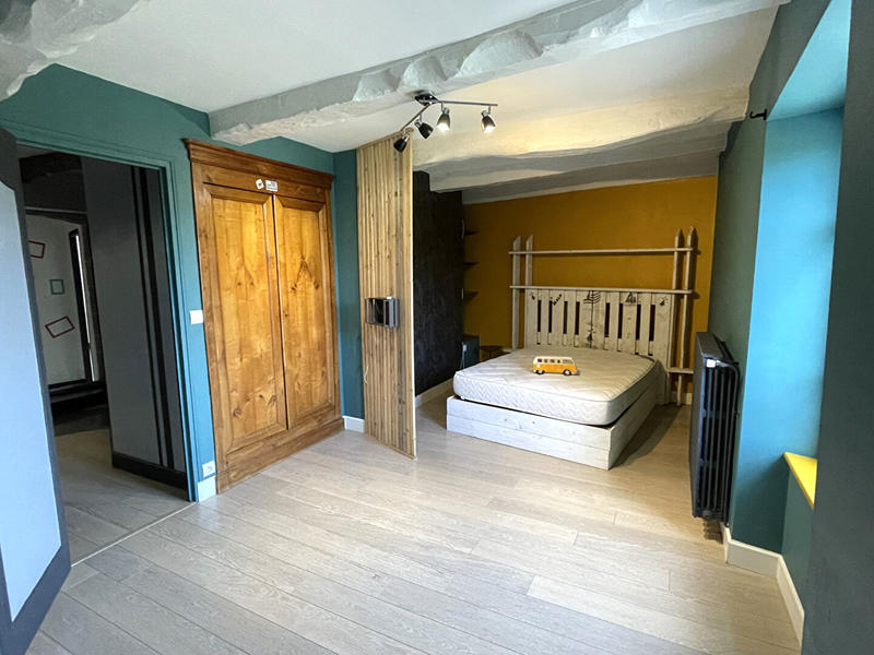 Maison - 152 m² - 8 pièces