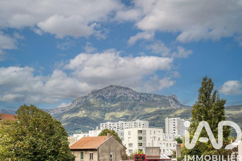 Appartement - 85 m² - 3 pièces