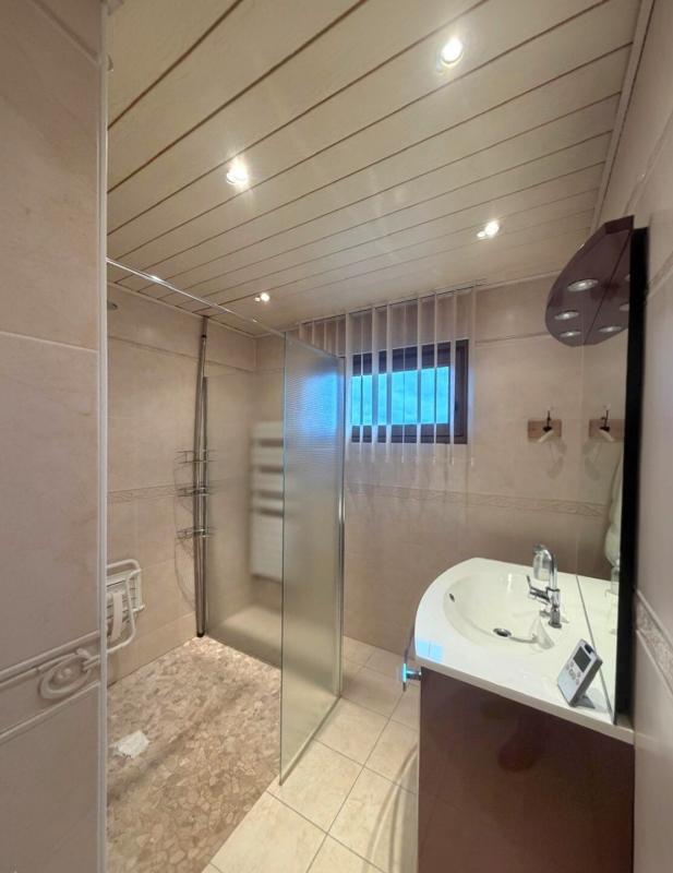 Maison - 137 m² - 6 pièces