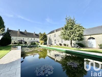 Maison - 640 m² - 14 pièces