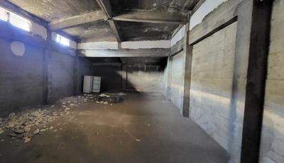 Local commercial - 180 m² - 1 pièce