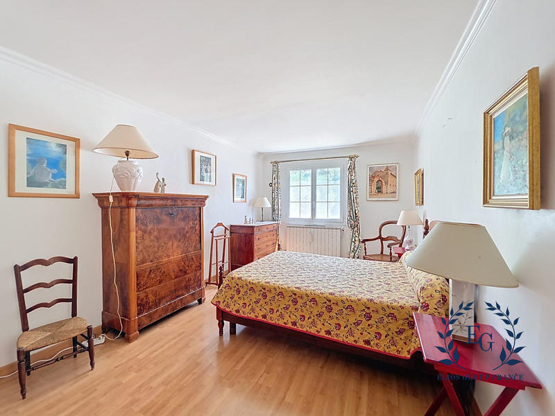 Maison - 159 m² - 6 pièces