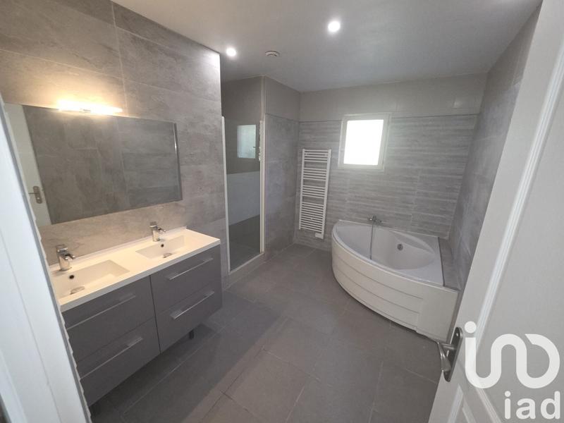 Maison - 203 m² - 7 pièces