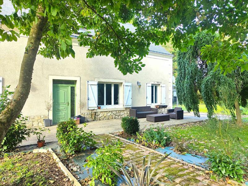 Maison - 250 m² - 8 pièces