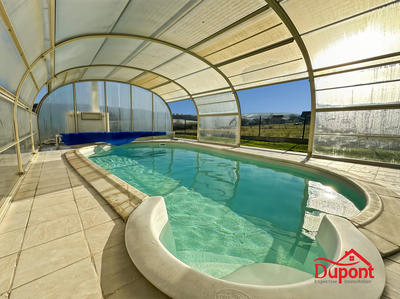 Maison - 210 m² - 9 pièces