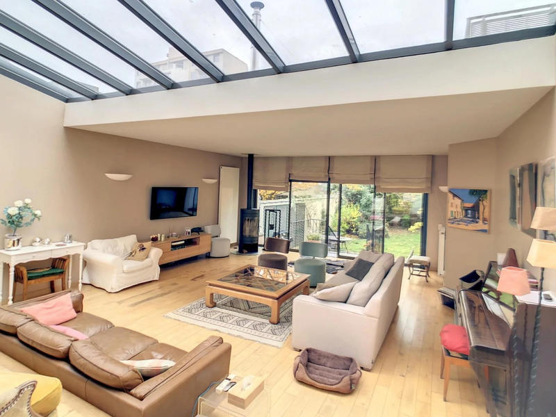 Maison - 287 m² - 7 pièces