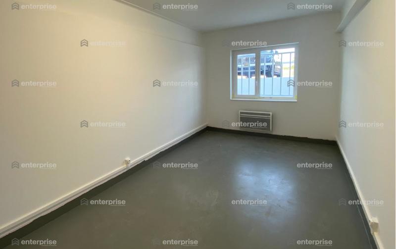 Entrepôt - 14 493 m²