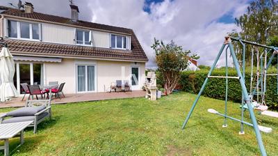 Maison - 104 m² - 5 pièces