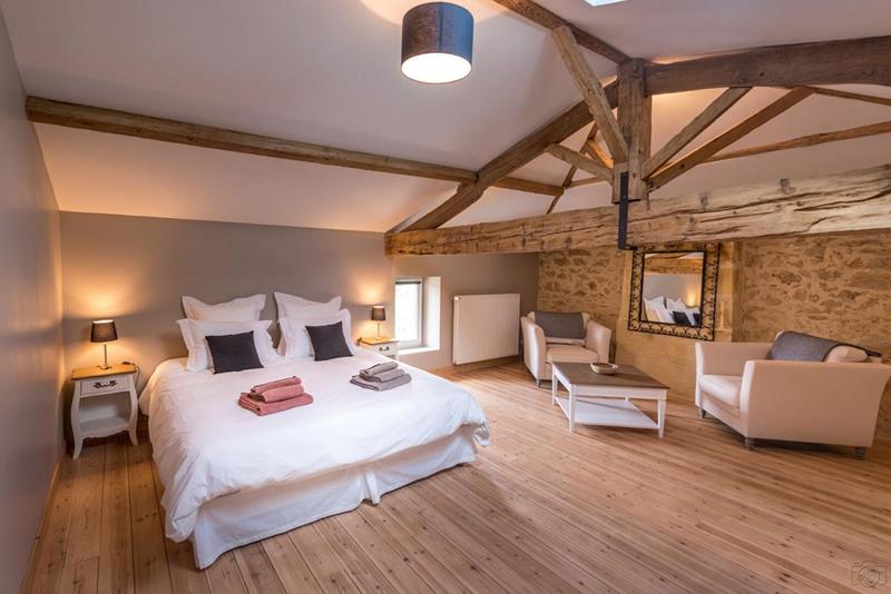 Maison - 420 m² - 10 pièces