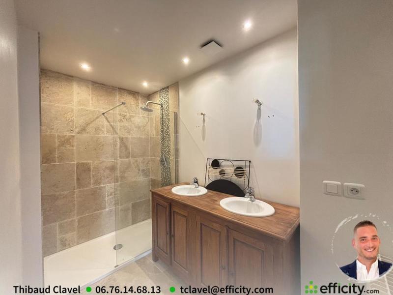 Maison - 170 m² - 8 pièces