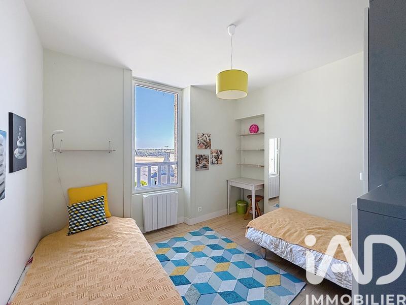 Maison - 178 m² - 10 pièces