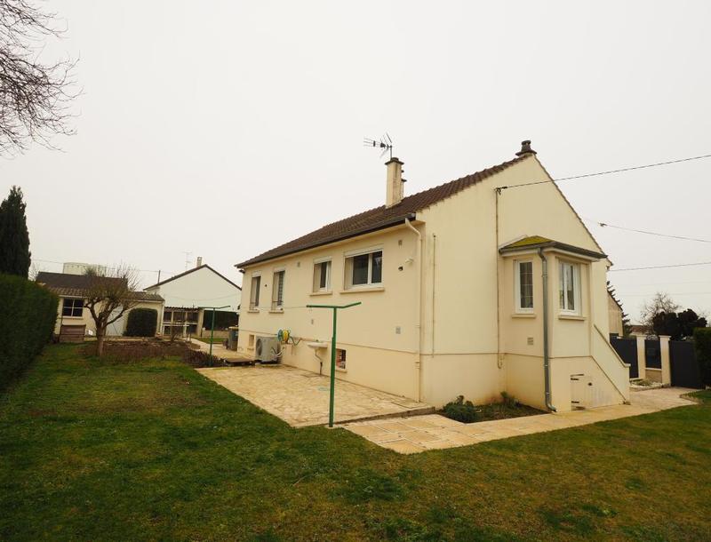 Maison - 95 m² - 4 pièces