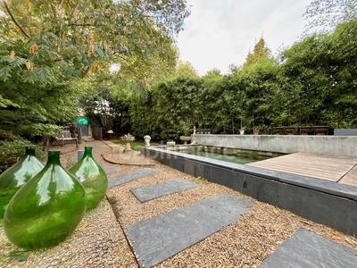 Maison traditionnelle - 250 m² - 6 pièces