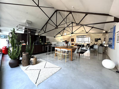 Maison - 301 m² - 6 pièces