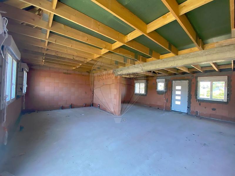 Maison - 99 m² - 6 pièces