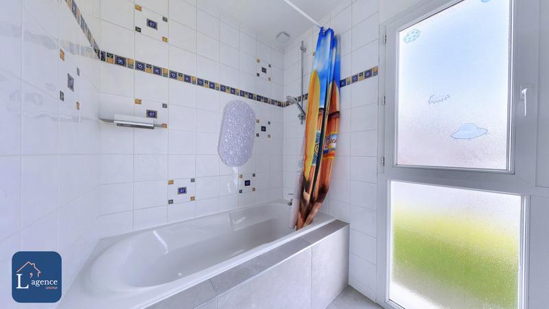 Maison - 122 m² - 5 pièces