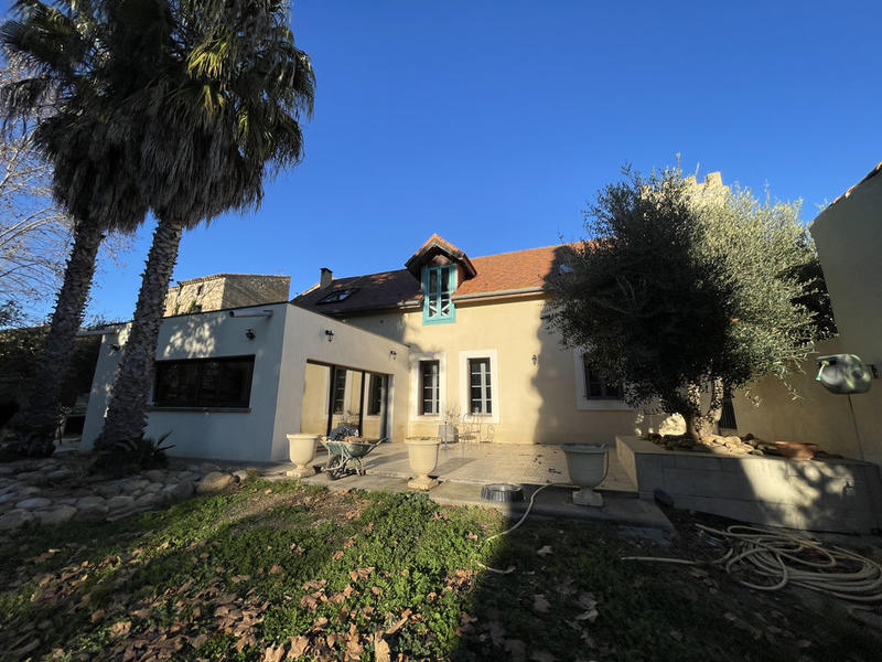 Propriété - 350 m² - 8 pièces