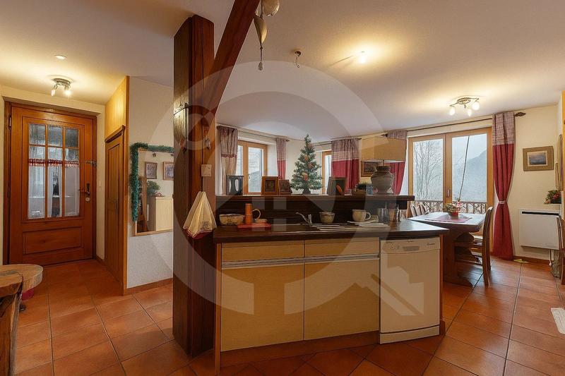 Maison - 265 m² - 15 pièces