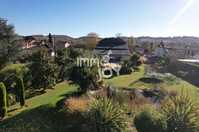 Maison - 308 m² - 6 pièces