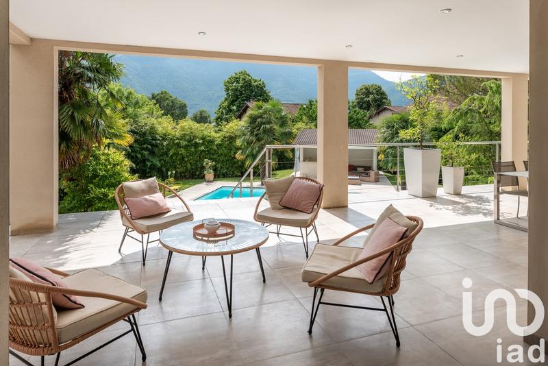 Maison de maîtres - 200 m² - 8 pièces