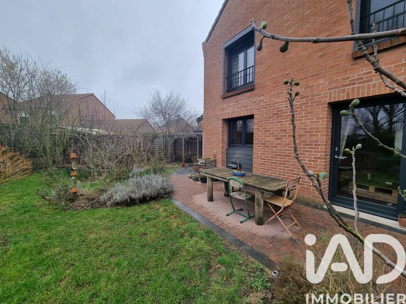 Maison - 94 m² - 5 pièces