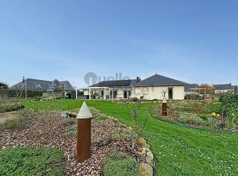 Maison - 143 m² - 7 pièces