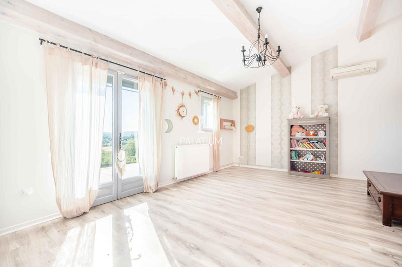 Villa - 268 m² - 7 pièces