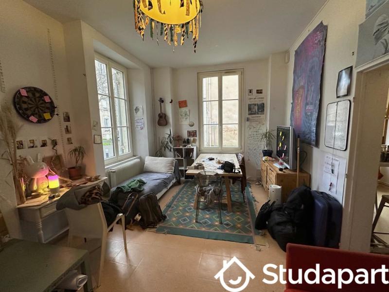 Chambre - 10 m² - 1 pièce