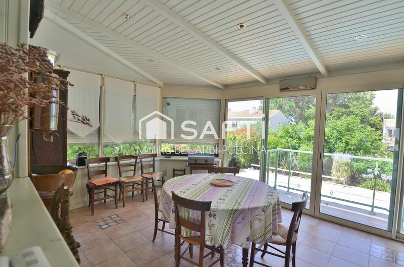 Villa - 179 m² - 6 pièces