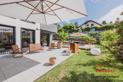 Maison - 190 m² - 6 pièces