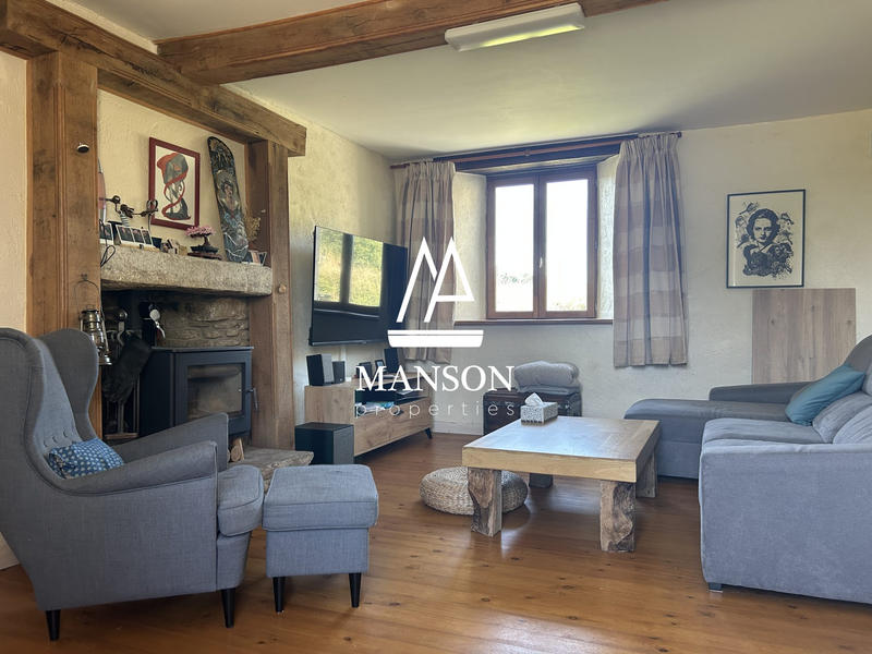 Maison ancienne - 330 m² - 15 pièces