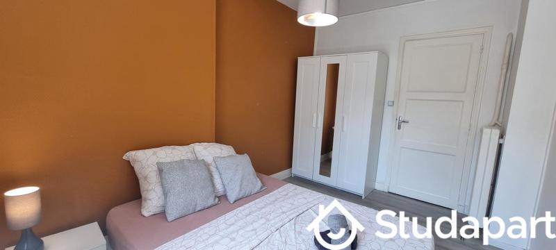 Chambre - 10 m² - 1 pièce